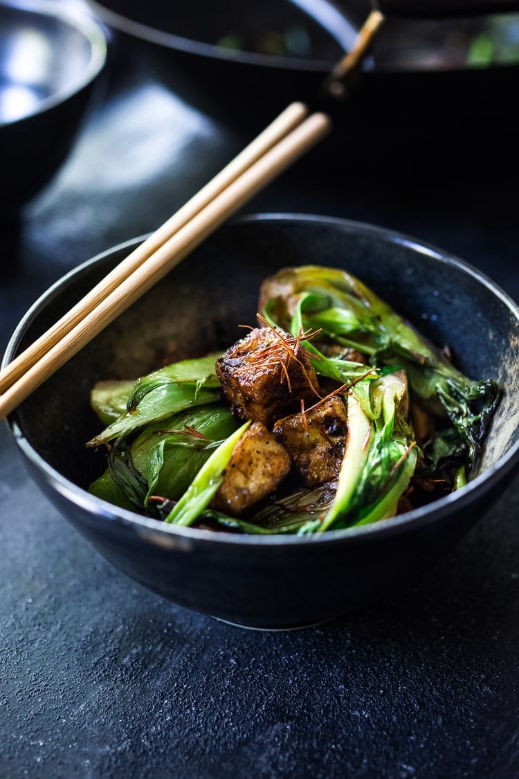 40 Mouthwatering Vegan Dinners!|A simple delicious recipe for Black Pepper Tofu with Bok Choy - a tasty vegan meal that can be made in under 30 minutes! 