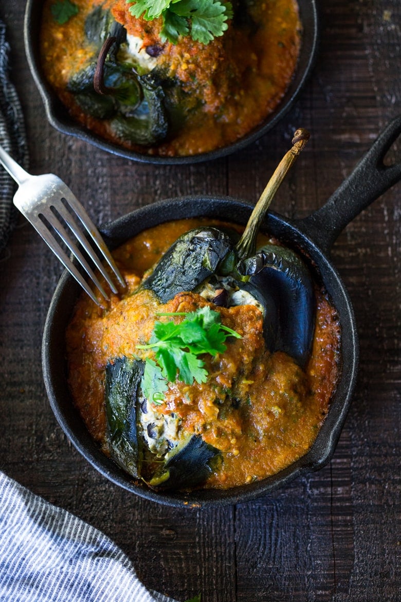 40 Mouthwatering Vegan Dinner Recipes!| Roasted Chile Rellenos- vegan-adaptable, lightened up and can be made on one sheet pan! #chilerelleno #vegandinner #vegan #eatclean