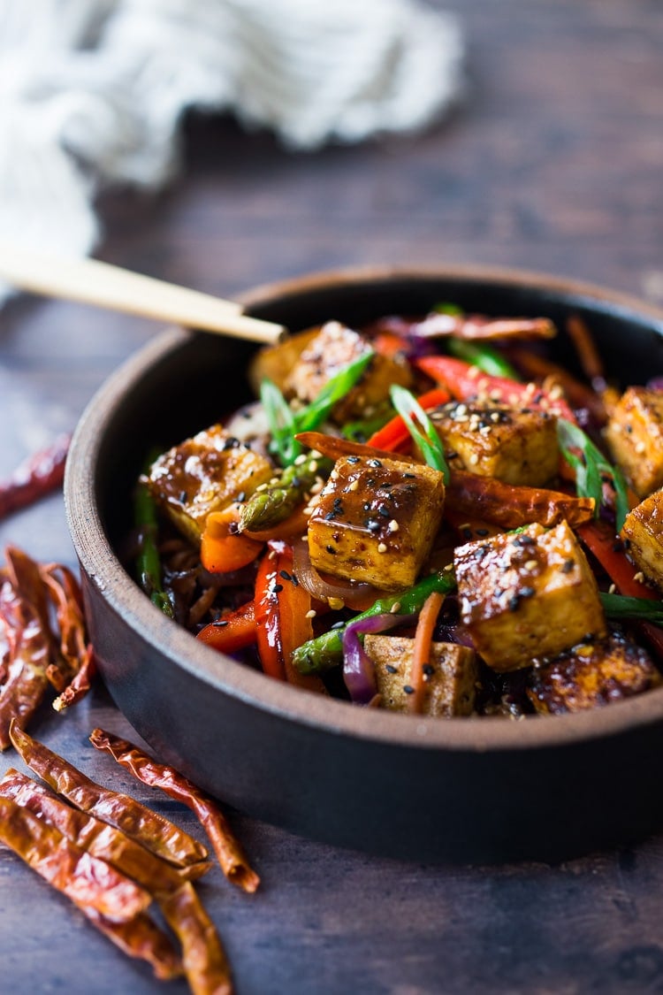 40 Mouthwatering Vegan Dinner Recipes! | Szechuan Tofu and Veggies! A flavorful vegan stir-fry with crispy tofu, szechuan sauce and loaded up with healthy vegetables! Quick, easy and flavorful!!! #vegan #szechuan #szechwan #szechuansauce #tofu #stirfry #stir-fry